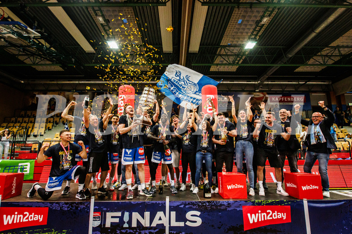 Basketball, win2day Basketball Superliga 2023/24, Finale Spiel 3, UBSC Graz, Oberwart Gunners, Meister 2023/24 Unger Steel Gunners Oberwart
