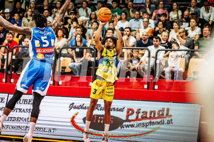 Basketball, win2day Basketball Superliga 2023/24, Finale Spiel 3, UBSC Graz, Oberwart Gunners, Zachery Deshon Cooks (3)