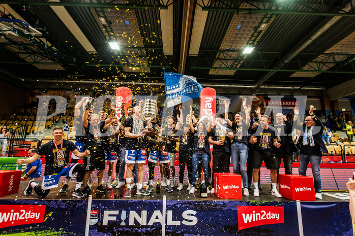 Basketball, win2day Basketball Superliga 2023/24, Finale Spiel 3, UBSC Graz, Oberwart Gunners, Meister 2023/24 Unger Steel Gunners Oberwart
