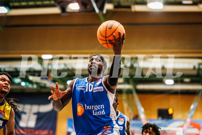 Basketball, win2day Basketball Superliga 2023/24, Finale Spiel 3, UBSC Graz, Oberwart Gunners, Munis Tutu (10)