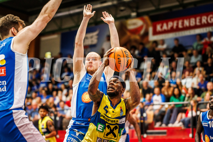 Basketball, win2day Basketball Superliga 2023/24, Finale Spiel 3, UBSC Graz, Oberwart Gunners, Jeremy Smith (4)