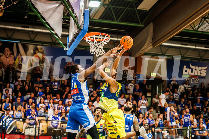 Basketball, win2day Basketball Superliga 2023/24, Finale Spiel 3, UBSC Graz, Oberwart Gunners, Zachery Deshon Cooks (3)