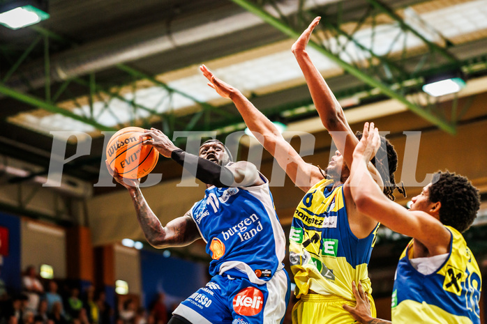 Basketball, win2day Basketball Superliga 2023/24, Finale Spiel 3, UBSC Graz, Oberwart Gunners, Munis Tutu (10)
