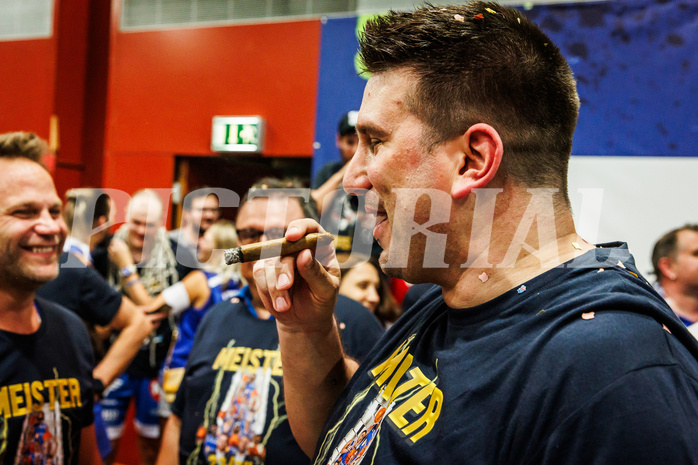 Basketball, win2day Basketball Superliga 2023/24, Finale Spiel 3, UBSC Graz, Oberwart Gunners, Celebrations