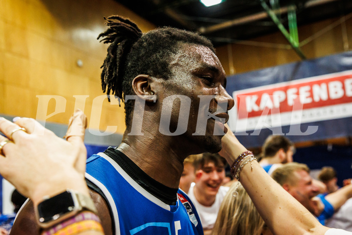 Basketball, win2day Basketball Superliga 2023/24, Finale Spiel 3, UBSC Graz, Oberwart Gunners, Celebrations