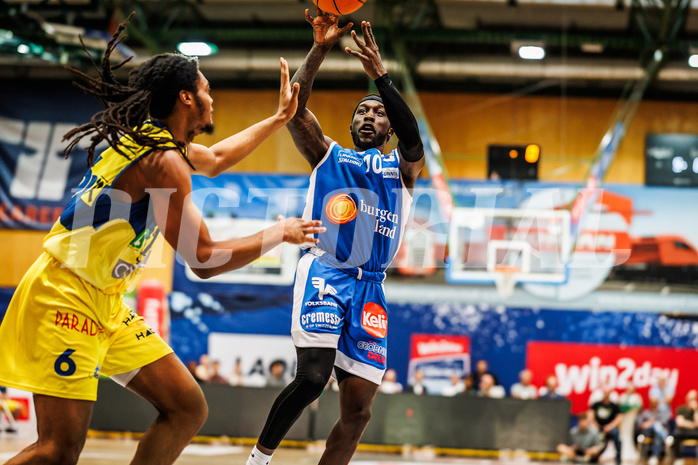 Basketball, win2day Basketball Superliga 2023/24, Finale Spiel 3, UBSC Graz, Oberwart Gunners, Munis Tutu (10)