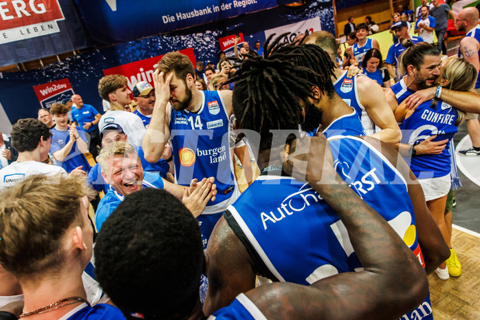 Basketball, win2day Basketball Superliga 2023/24, Finale Spiel 3, UBSC Graz, Oberwart Gunners, Celebrations