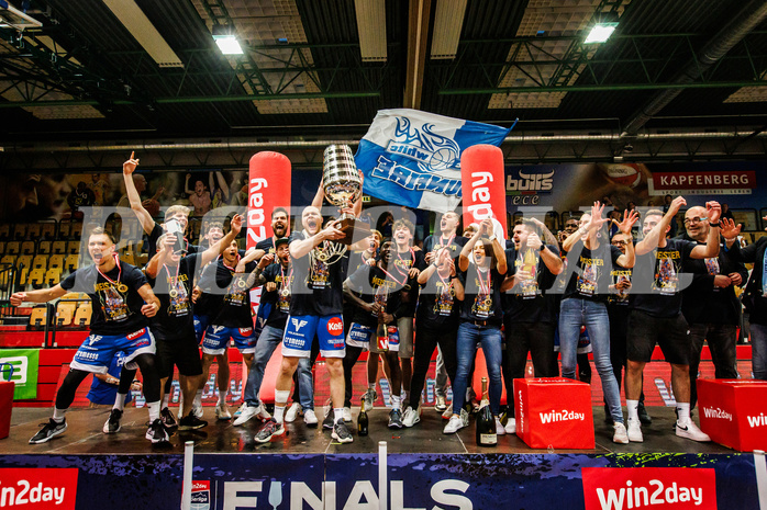 Basketball, win2day Basketball Superliga 2023/24, Finale Spiel 3, UBSC Graz, Oberwart Gunners, Meister 2023/24 Unger Steel Gunners Oberwart