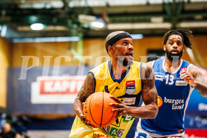 Basketball, win2day Basketball Superliga 2023/24, Finale Spiel 3, UBSC Graz, Oberwart Gunners, Jeremy Smith (4)