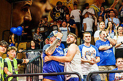 Basketball, win2day Basketball Superliga 2023/24, Finale Spiel 3, UBSC Graz, Oberwart Gunners, Celebrations