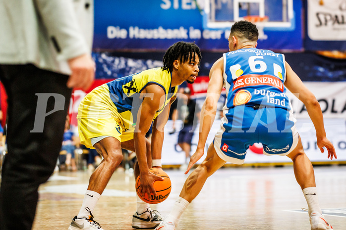 Basketball, win2day Basketball Superliga 2023/24, Finale Spiel 3, UBSC Graz, Oberwart Gunners, Zachery Deshon Cooks (3)
