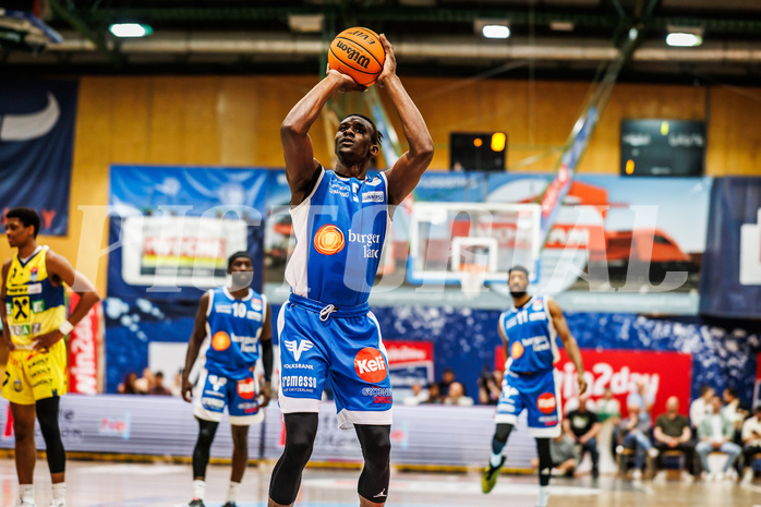 Basketball, win2day Basketball Superliga 2023/24, Finale Spiel 3, UBSC Graz, Oberwart Gunners, Shaquille Rombley (5)