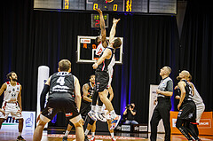 Basketball, bet-at-home Basketball Superliga 2020/21, Grunddurchgang 17.Runde, BC Vienna, Flyers Wels, Jumpball