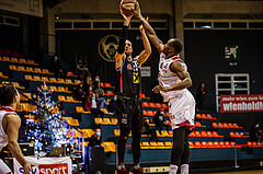 Basketball, bet-at-home Basketball Superliga 2020/21, Grunddurchgang 17.Runde, BC Vienna, Flyers Wels, Christian Von Fintel (27)
