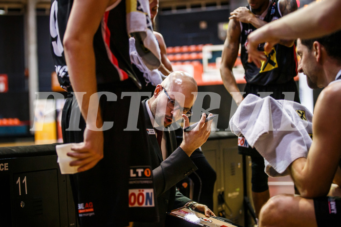 Basketball, bet-at-home Basketball Superliga 2020/21, Grunddurchgang 17.Runde, BC Vienna, Flyers Wels, Sebastian Waser (Head Coach)