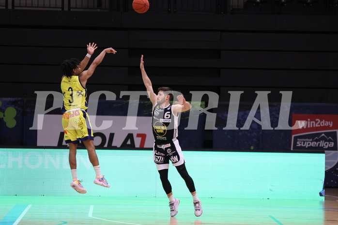 05.02.2023, Graz, Raiffeisen Sportpark Graz, Basketball Superliga 2022/23, Grunddurchgang, Runde 20, UBSC Raiffeisen Graz - OCS Swans Gmunden