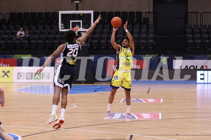 05.02.2023, Graz, Raiffeisen Sportpark Graz, Basketball Superliga 2022/23, Grunddurchgang, Runde 20, UBSC Raiffeisen Graz - OCS Swans Gmunden