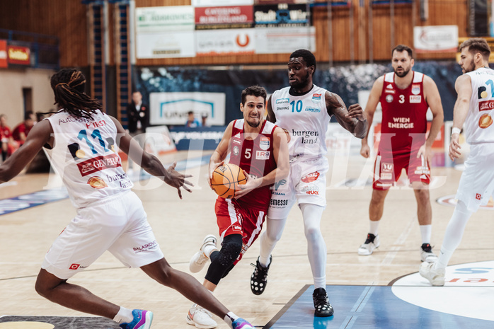 Basketball, Basketball Superliga 2023/24, Gunddurchgang 7. Runde, Oberwart Gunners, BC Vienna, Bogic Vujosevic (5), Trevion Lamar (10)