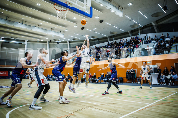 Basketball, Win2Day Superliga 2023/24, Grunddurchgang 7.Runde, Vienna Timberwolves, BBC Nord Dragonz, Jakob Szkutta (10)