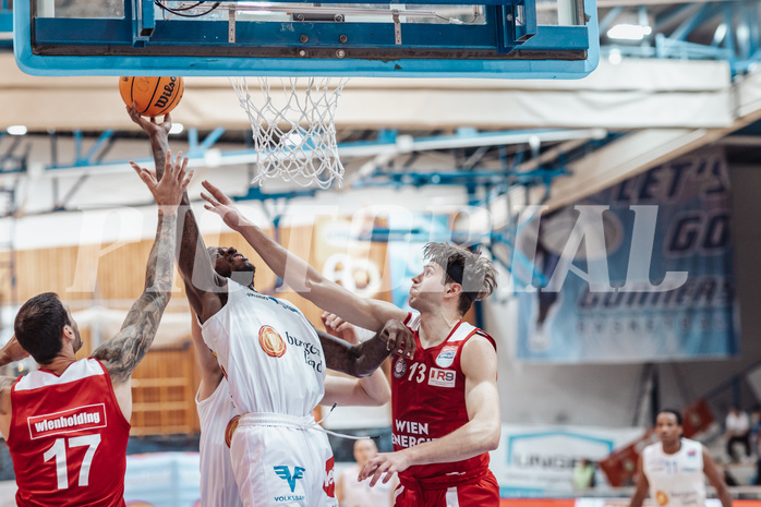 Basketball, Basketball Superliga 2023/24, Gunddurchgang 7. Runde, Oberwart Gunners, BC Vienna, Ivan Siriscevic (17), Trevion Lamar (10), Darko Bajo (13)
