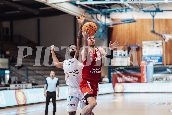 Basketball, Basketball Superliga 2023/24, Gunddurchgang 7. Runde, Oberwart Gunners, BC Vienna, Kris Monroe (13), Davor Konjevic (31)
