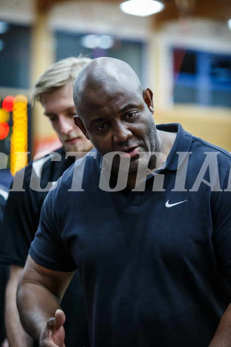 Basketball, Basketball Zweite Liga, Grunddurchgang 17.Runde, Basket Flames, Mattersburg Rocks, James WILLIAMS (Headcoach)