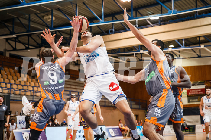 Basketball, bet-at-home Basketball Superliga 2020/21, Platzierungsrunde, 2. Runde, Oberwart Gunners, Klosterneuburg Dukes, Terrence Bieshaar (14)