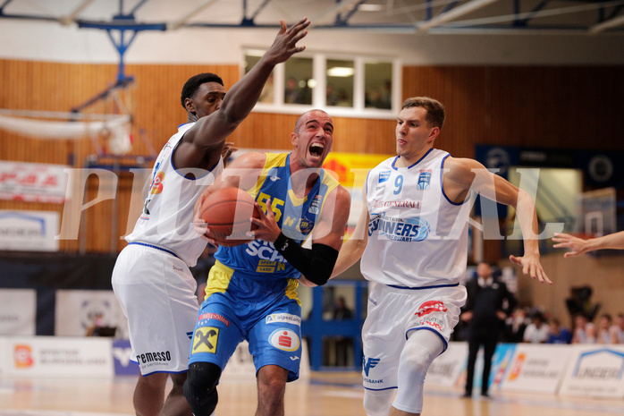 Basketball, bet-at-home Basketball Superliga 2021/22, Grunddurchgang Runde 6, Oberwart Gunners, SKN St. Pölten, #x55#