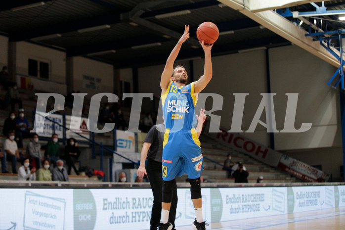 Basketball, bet-at-home Basketball Superliga 2021/22, Grunddurchgang Runde 6, Oberwart Gunners, SKN St. Pölten, Lukas Böck (13)