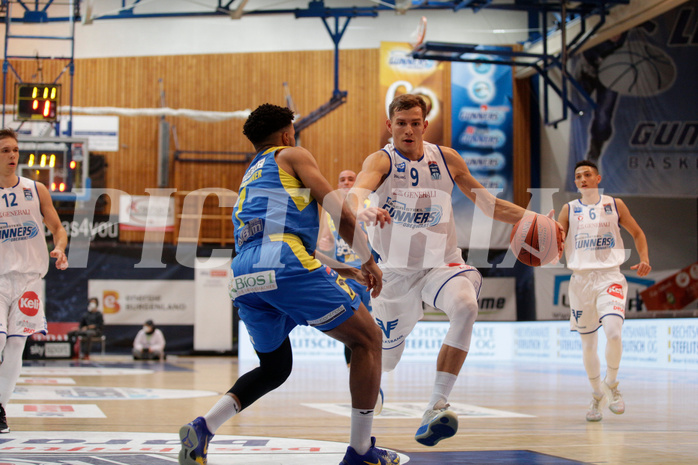 Basketball, bet-at-home Basketball Superliga 2021/22, Grunddurchgang Runde 6, Oberwart Gunners, SKN St. Pölten, Edi Patekar (9)