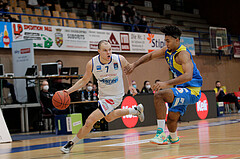 Basketball, bet-at-home Basketball Superliga 2021/22, Grunddurchgang Runde 6, Oberwart Gunners, SKN St. Pölten, Sebastian Käferle (7)