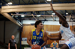 Basketball, bet-at-home Basketball Superliga 2021/22, Grunddurchgang Runde 6, Oberwart Gunners, SKN St. Pölten, Rashaan Guylain Mbemba (12)