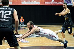 Basketball ABL 2016/17 Grunddurchgang 3. Runde  BC Vienna vs Traiskirchen Lions
Im Bild: Pedrag Miletic (8), Florian Trmal (12), Fabricio Vay (11)

