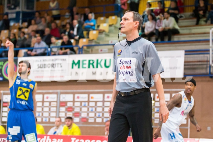 Basketball, ABL 2016/17, Grunddurchgang 31.Runde, Oberwart Gunners, UBSC Graz, Referee Bernhard Attwenger