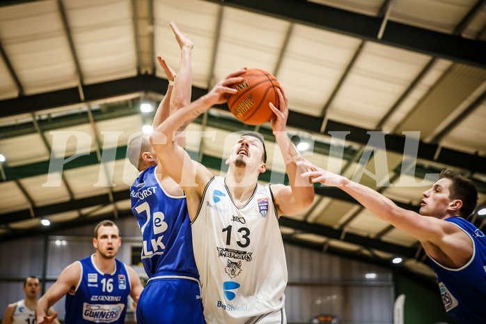 Basketball, Basketball Austria Cup 2021/22, 1/4 Finale, Vienna D.C. Timberwolves, UNGER STEEL Gunners Oberwart, Ziga Fifolt (13)