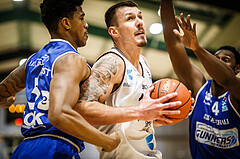 Basketball, Basketball Austria Cup 2021/22, 1/4 Finale, Vienna D.C. Timberwolves, UNGER STEEL Gunners Oberwart, Ziga Fifolt (13)