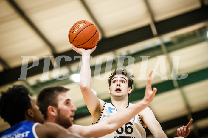 Basketball, Basketball Austria Cup 2021/22, 1/4 Finale, Vienna D.C. Timberwolves, UNGER STEEL Gunners Oberwart, Paul Rotter (66)