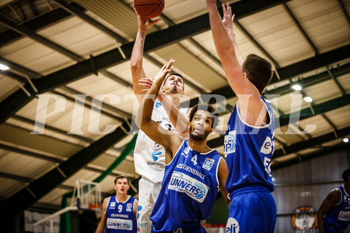 Basketball, Basketball Austria Cup 2021/22, 1/4 Finale, Vienna D.C. Timberwolves, UNGER STEEL Gunners Oberwart, Ziga Fifolt (13)