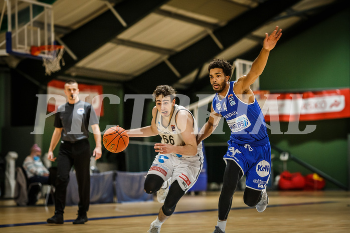 Basketball, Basketball Austria Cup 2021/22, 1/4 Finale, Vienna D.C. Timberwolves, UNGER STEEL Gunners Oberwart, Paul Rotter (66)