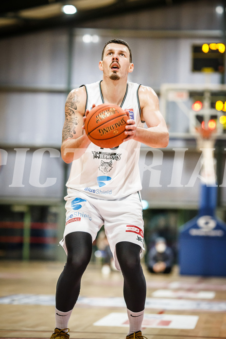 Basketball, Basketball Austria Cup 2021/22, 1/4 Finale, Vienna D.C. Timberwolves, UNGER STEEL Gunners Oberwart, Ziga Fifolt (13)
