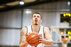 Basketball, Basketball Austria Cup 2021/22, 1/4 Finale, Vienna D.C. Timberwolves, UNGER STEEL Gunners Oberwart, Ziga Fifolt (13)