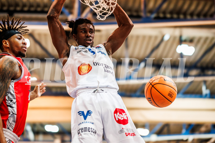 Basketball, win2day Basketball Superliga 2023/24, Grunddurchgang Runde 15, Oberwart Gunners, Traiskirchen Lions, Shaquille Rombley (5)
