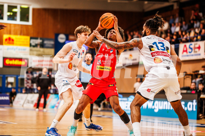Basketball, win2day Basketball Superliga 2023/24, Grunddurchgang Runde 15, Oberwart Gunners, Traiskirchen Lions, Demarcus Demonia (4)