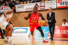 Basketball, win2day Basketball Superliga 2023/24, Grunddurchgang Runde 15, Oberwart Gunners, Traiskirchen Lions, Davon Clare (5)
