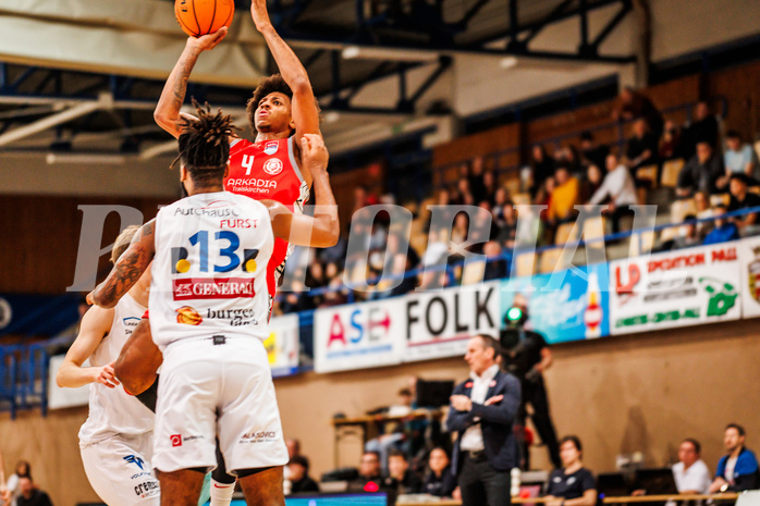 Basketball, win2day Basketball Superliga 2023/24, Grunddurchgang Runde 15, Oberwart Gunners, Traiskirchen Lions, Demarcus Demonia (4)