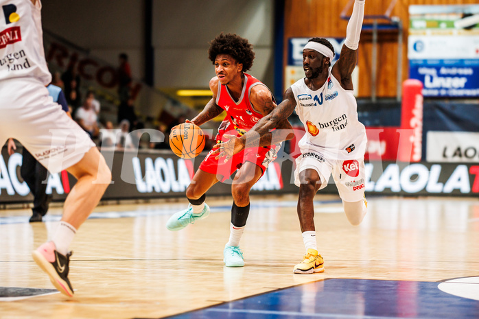 Basketball, win2day Basketball Superliga 2023/24, Grunddurchgang Runde 15, Oberwart Gunners, Traiskirchen Lions, Demarcus Demonia (4)