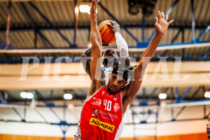 Basketball, win2day Basketball Superliga 2023/24, Grunddurchgang Runde 15, Oberwart Gunners, Traiskirchen Lions, Munis Tutu (10)