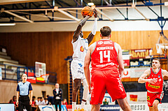 Basketball, win2day Basketball Superliga 2023/24, Grunddurchgang Runde 15, Oberwart Gunners, Traiskirchen Lions, Munis Tutu (10)