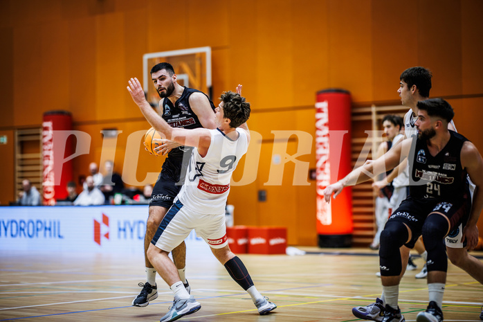 Basketball, Basketball Zweite Liga 2024/25, Grunddurchgang 6.Runde, Vienna Timberwolves, Mistelbach Mustangs, Viktor Vasat (22), Philipp D'Angelo (9)
