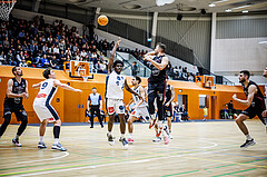 Basketball, Basketball Zweite Liga 2024/25, Grunddurchgang 6.Runde, Vienna Timberwolves, Mistelbach Mustangs, Philipp D'Angelo (9), Clinton Ogbevoen (6), Jan Kozina (8)